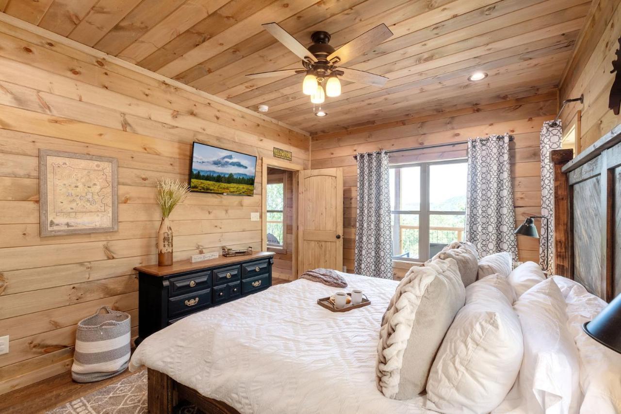 New / 3 King Suites / Sleeps12 / View / 5 Mi To Pf / Hot Tub Sevierville Buitenkant foto