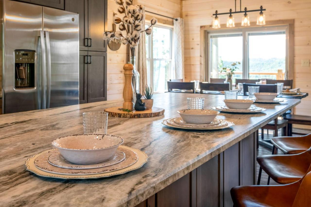 New / 3 King Suites / Sleeps12 / View / 5 Mi To Pf / Hot Tub Sevierville Buitenkant foto