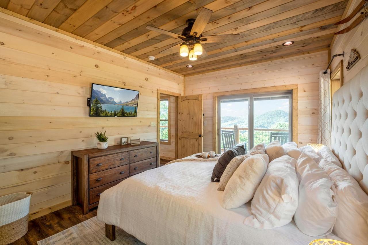 New / 3 King Suites / Sleeps12 / View / 5 Mi To Pf / Hot Tub Sevierville Buitenkant foto