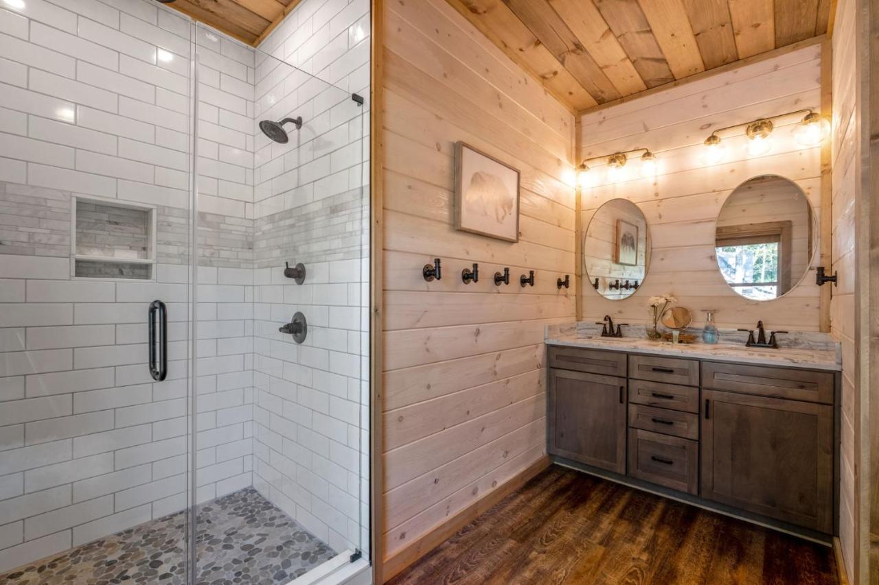 New / 3 King Suites / Sleeps12 / View / 5 Mi To Pf / Hot Tub Sevierville Buitenkant foto