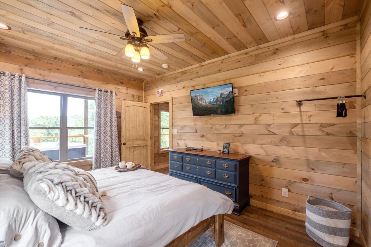 New / 3 King Suites / Sleeps12 / View / 5 Mi To Pf / Hot Tub Sevierville Buitenkant foto