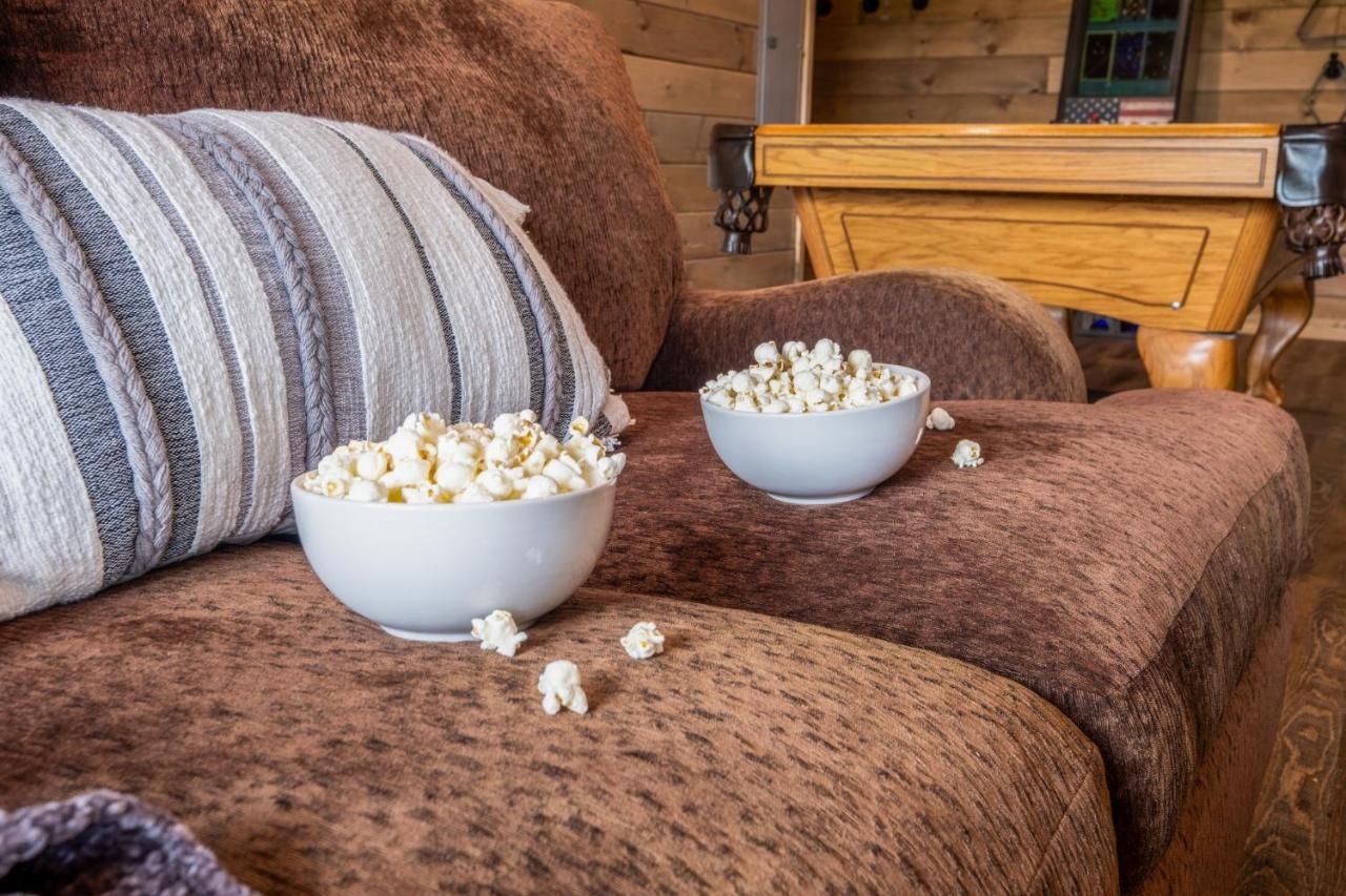 New / 3 King Suites / Sleeps12 / View / 5 Mi To Pf / Hot Tub Sevierville Buitenkant foto