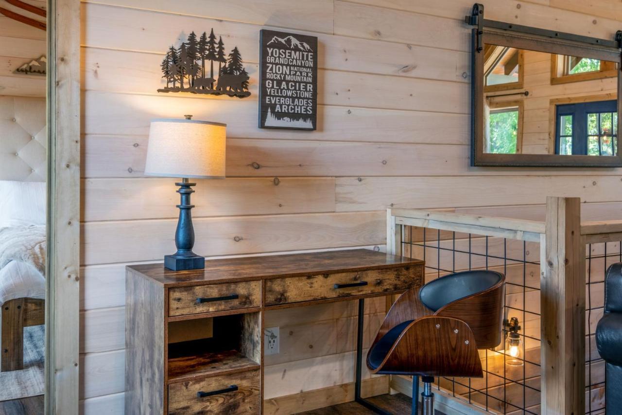 New / 3 King Suites / Sleeps12 / View / 5 Mi To Pf / Hot Tub Sevierville Buitenkant foto