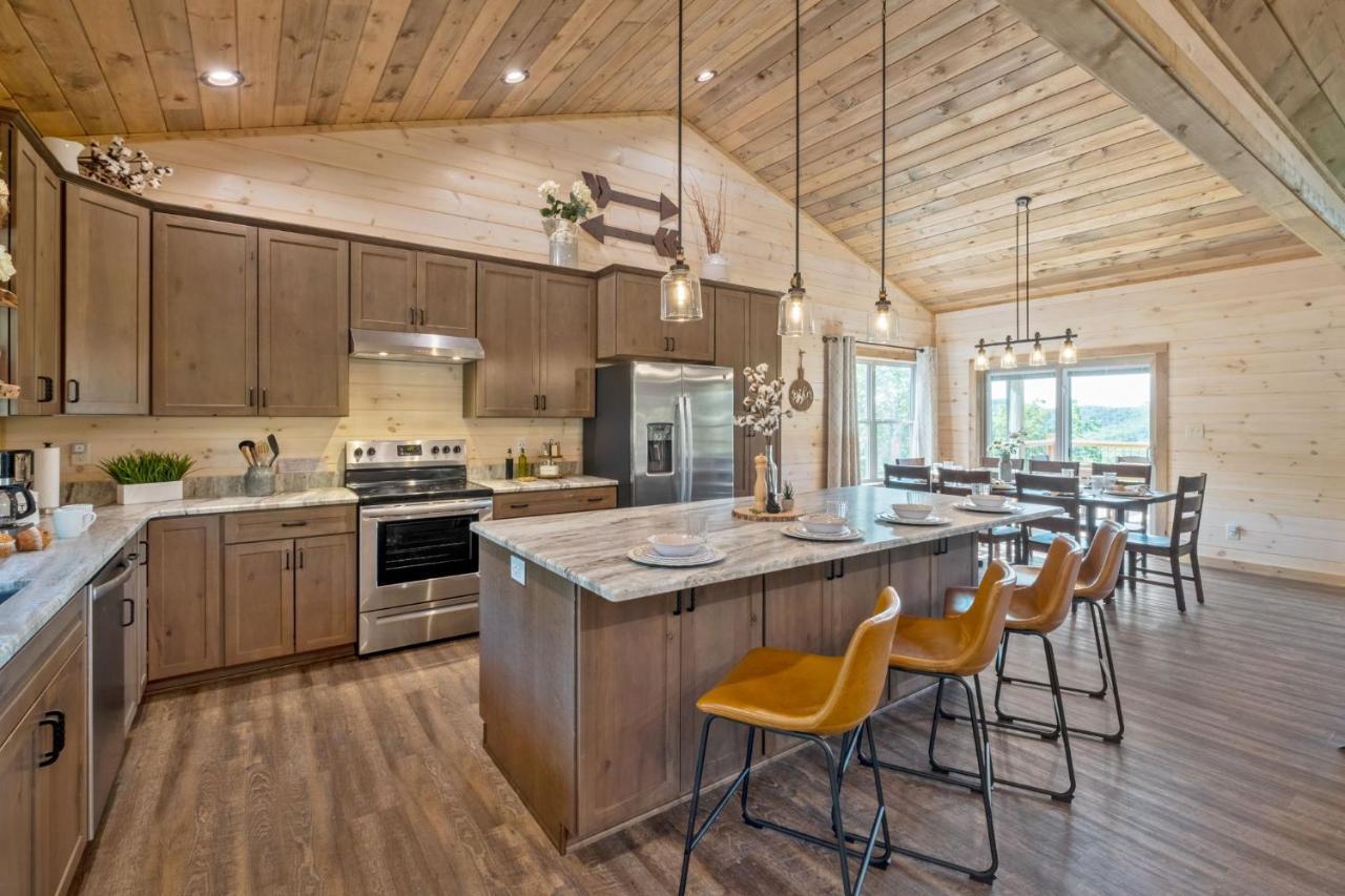 New / 3 King Suites / Sleeps12 / View / 5 Mi To Pf / Hot Tub Sevierville Buitenkant foto