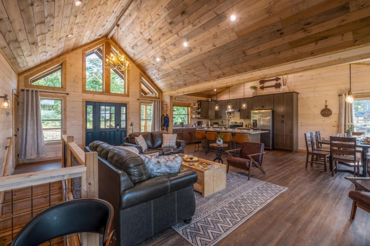 New / 3 King Suites / Sleeps12 / View / 5 Mi To Pf / Hot Tub Sevierville Buitenkant foto