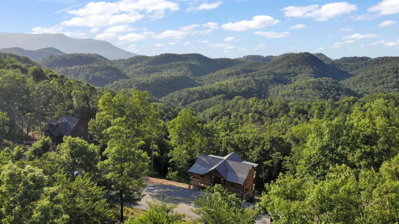 New / 3 King Suites / Sleeps12 / View / 5 Mi To Pf / Hot Tub Sevierville Buitenkant foto